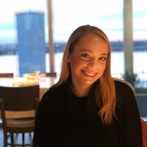 Meet your Posher, Brooke